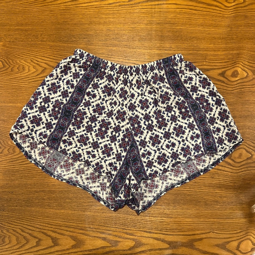 Brandy Melville High Waist Patterned Shorts - Black and White